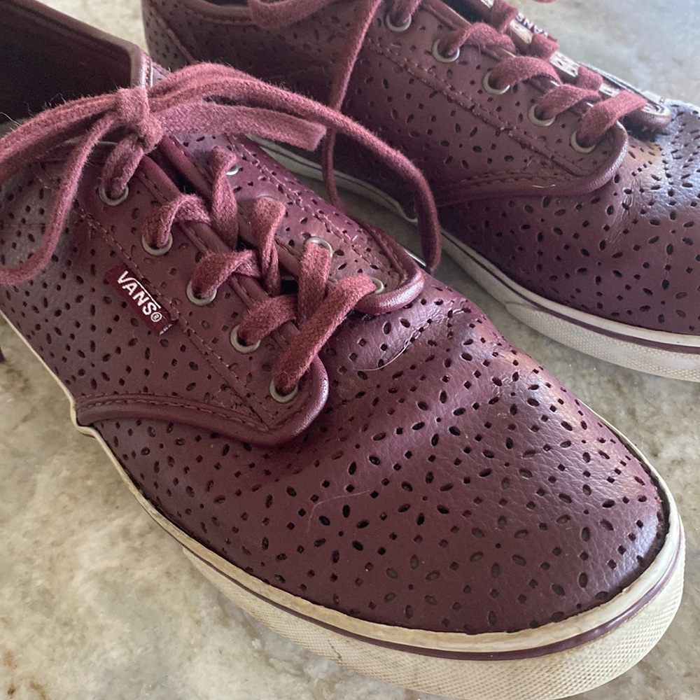 Vans Atwood Low Deluxe Ultra Cush Burgundy Maroon Leather Sneakers Women’s Sz 10
